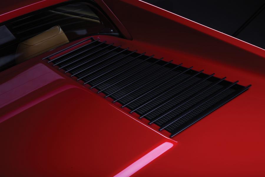 Детали экстерьера Ferrari 308 GTB Acciao 1976 года  (NA) (фото 32 из 40)